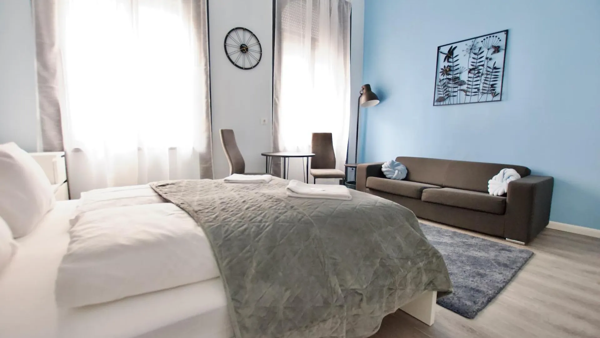 Standard Apartment By Hi5- Bacso Studio Budapest 0*,